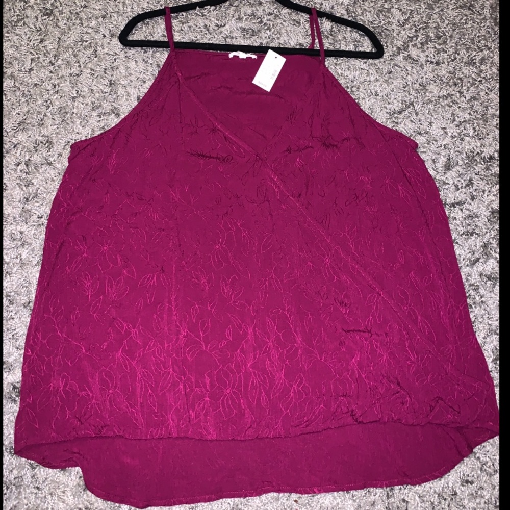 NWT ✨Burgundy tank top